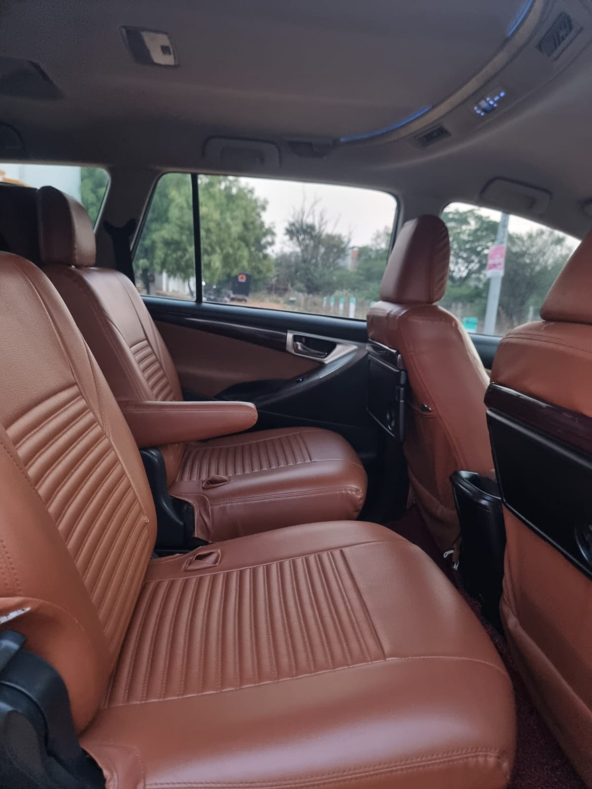 Toyota Innova Crysta - Image 3