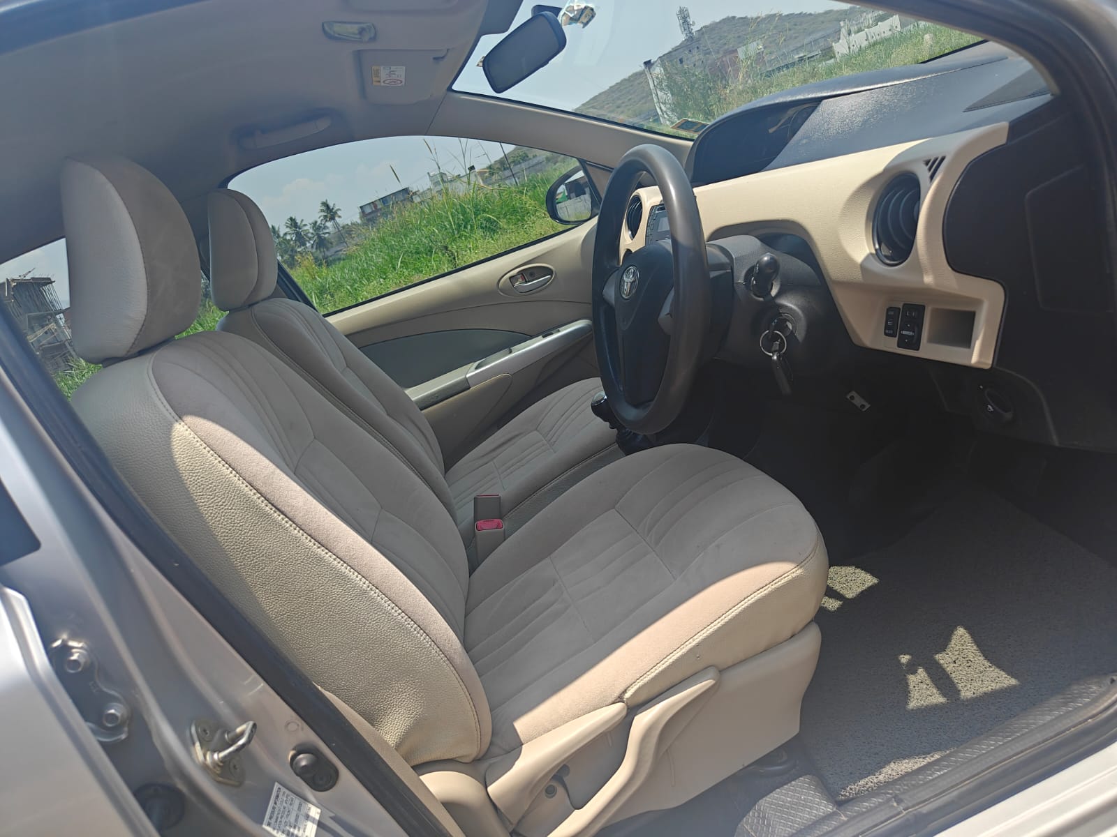 Toyota Etios - Image 2