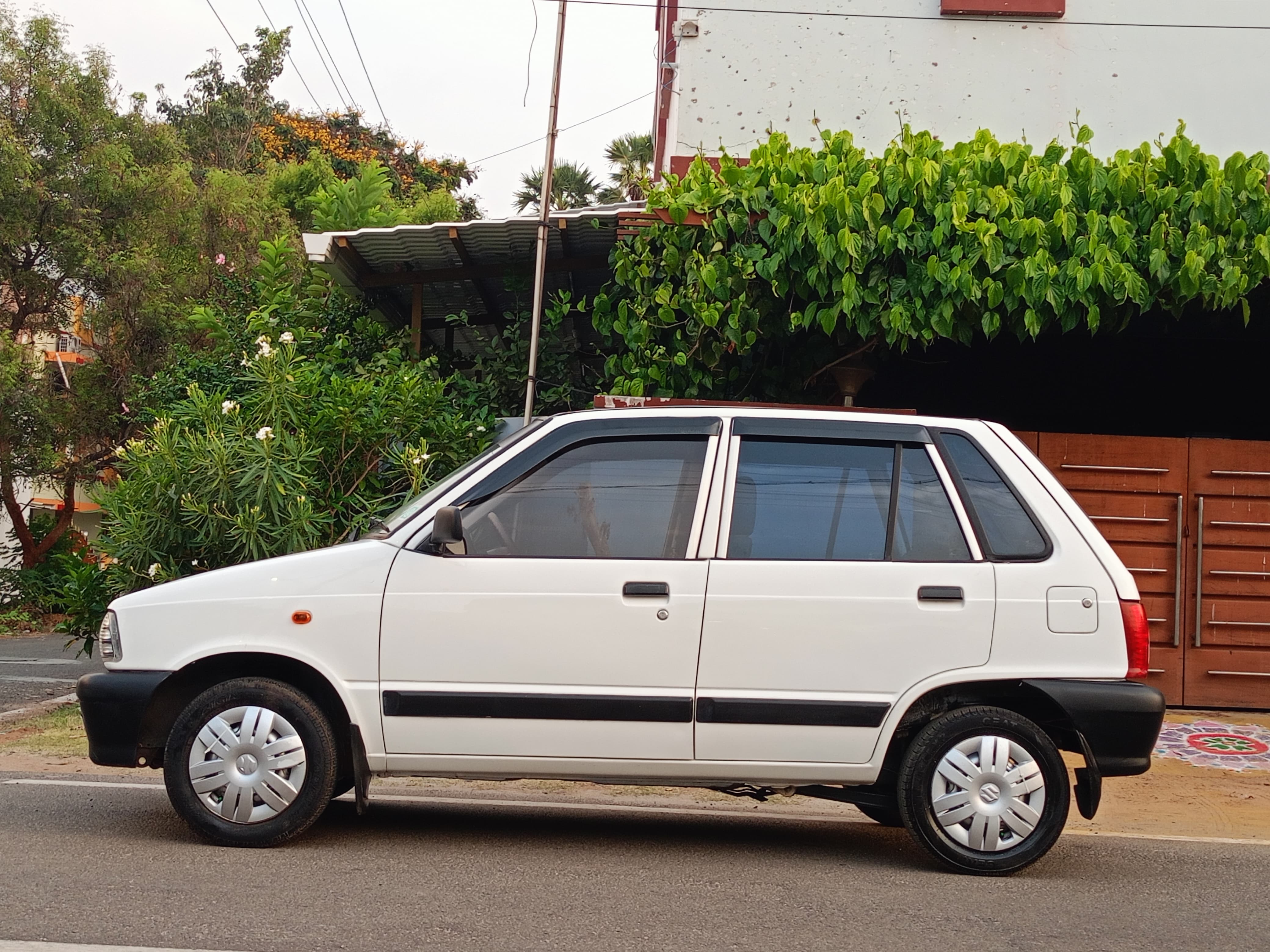 Maruti Suzuki 800 - Image 5