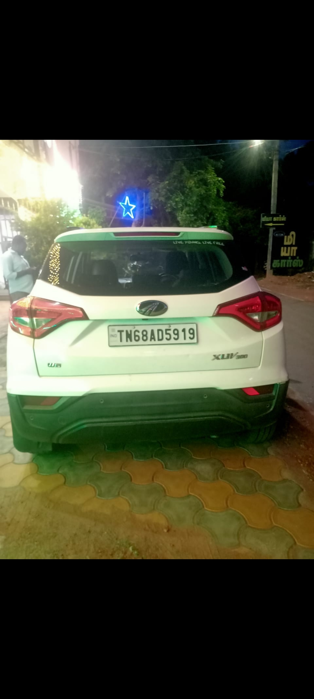 Mahindra XUV300 - Image 4