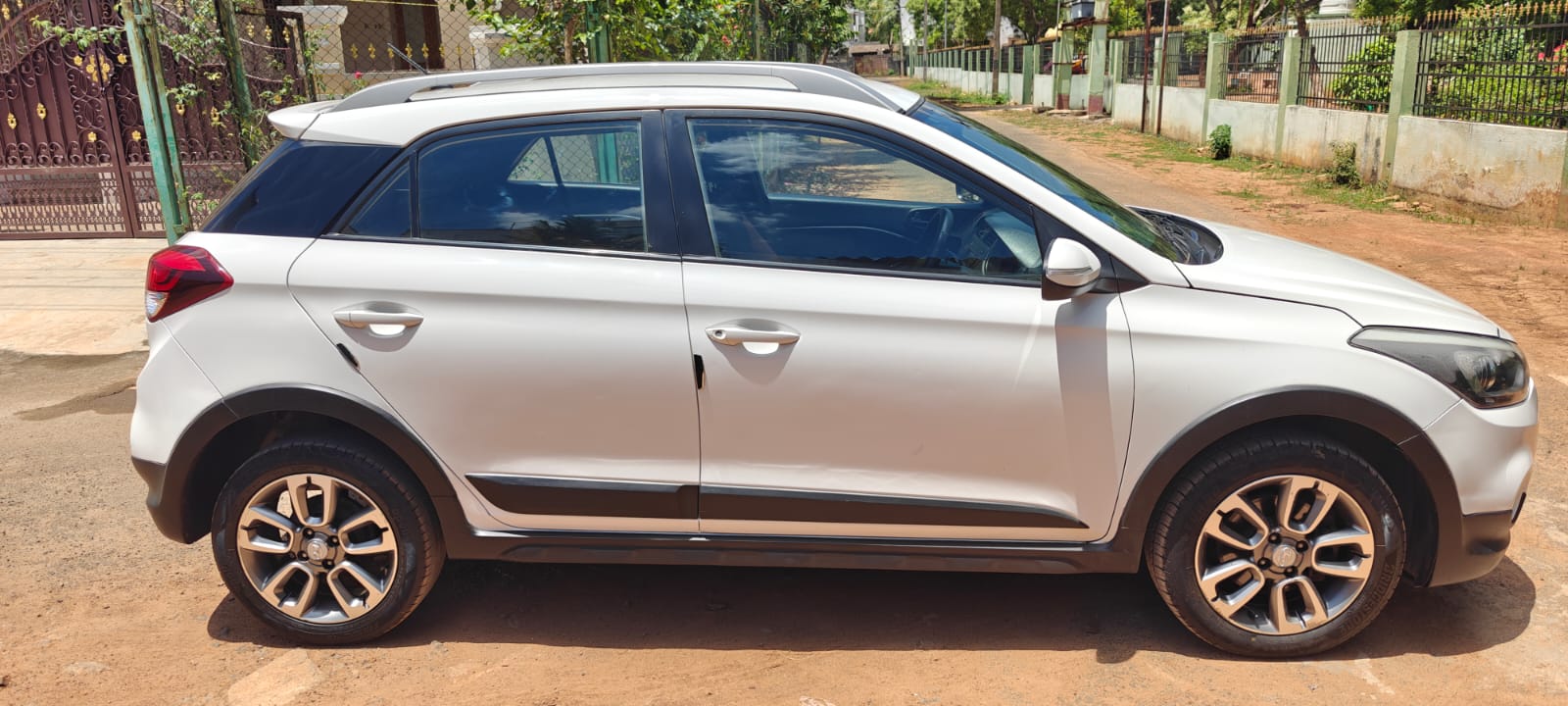 Hyundai i20 Active - Image 3