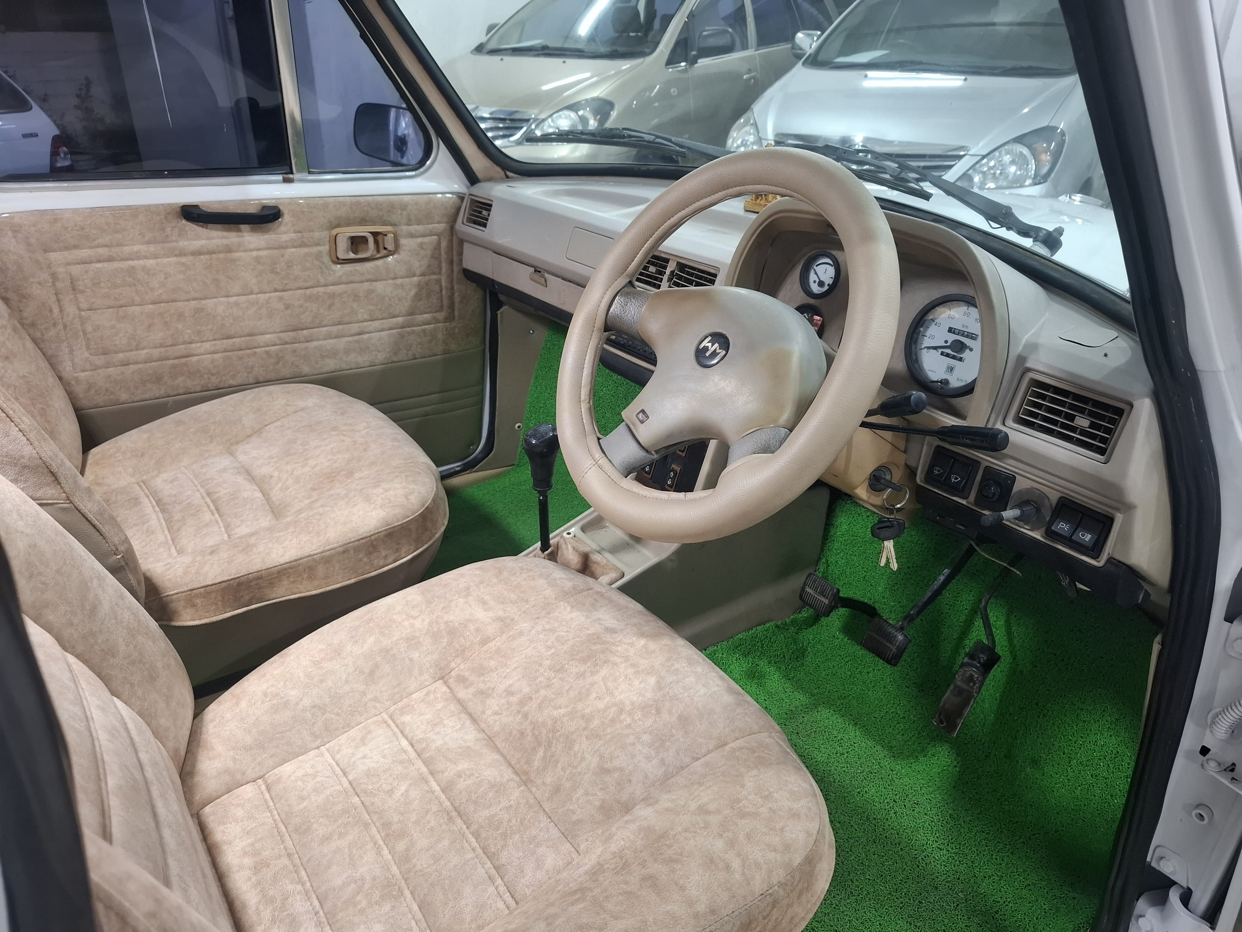 Hindustan Motors Ambassador - Image 7