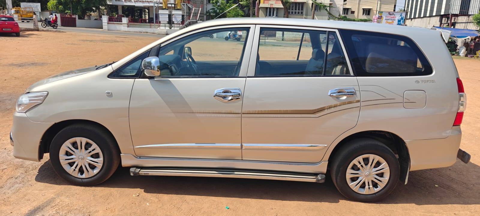 Toyota Innova - Image 3