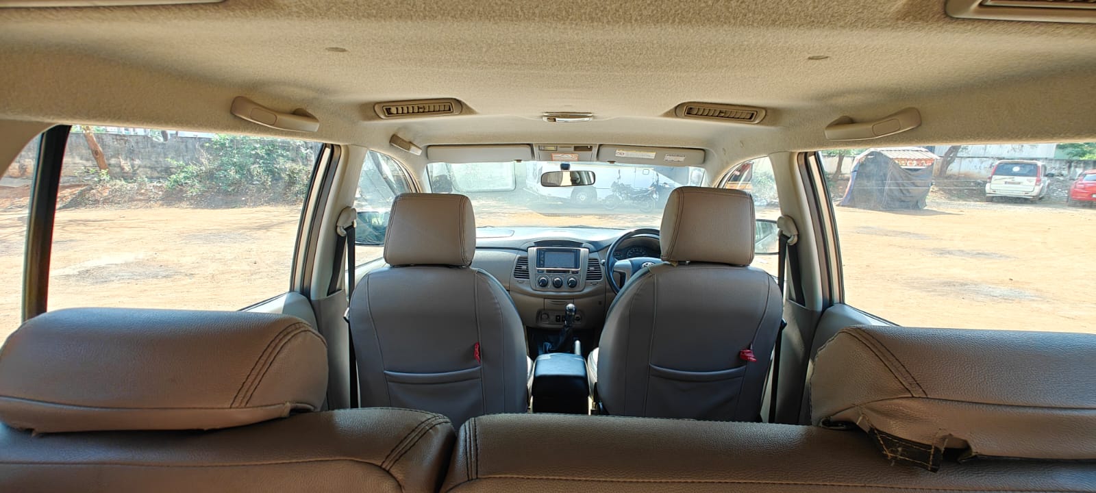 Toyota Innova - Image 7