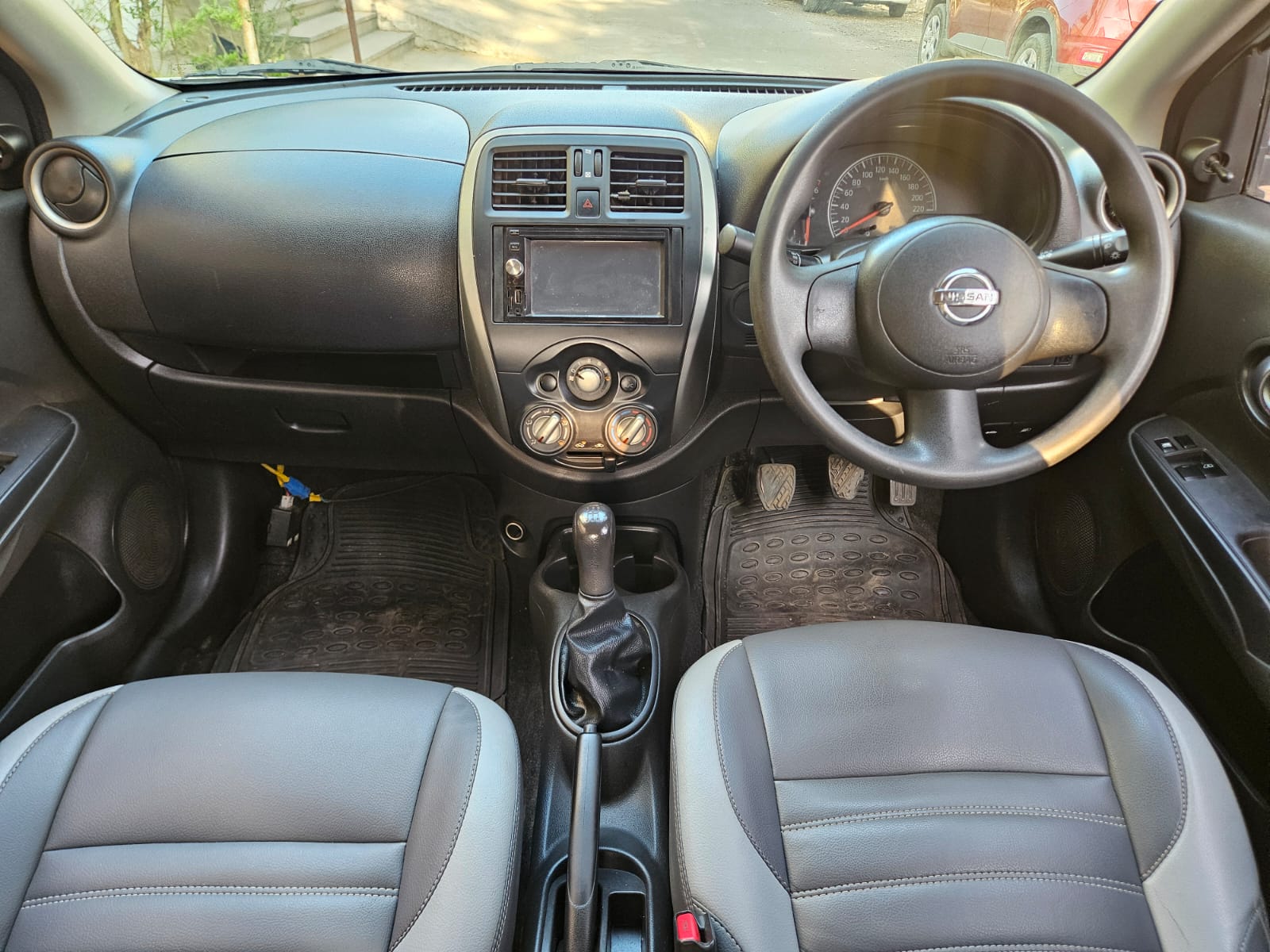 Nissan Sunny - Image 2