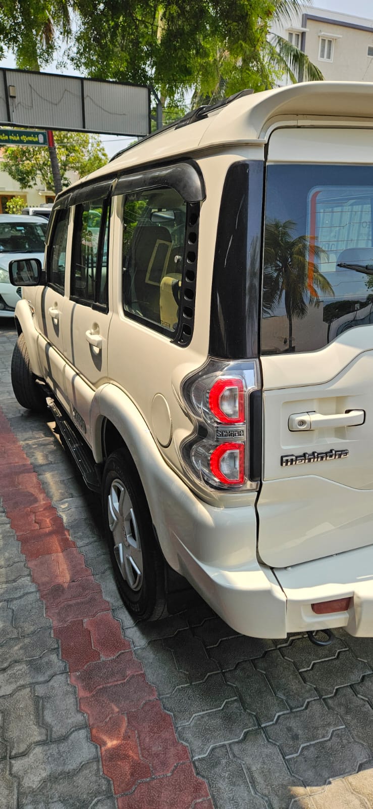 Mahindra Scorpio - Image 5