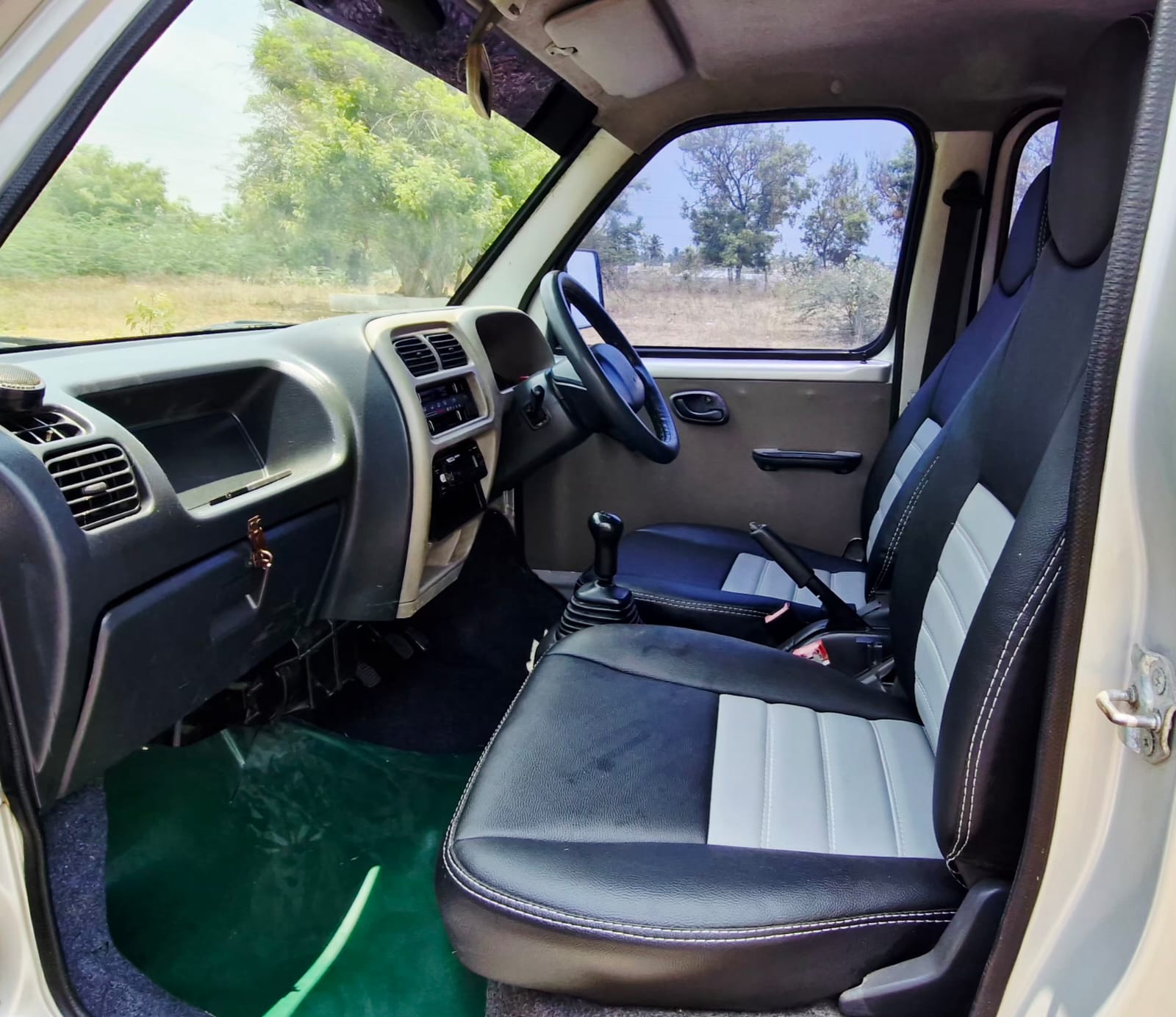 Maruti Suzuki Eeco - Image 8