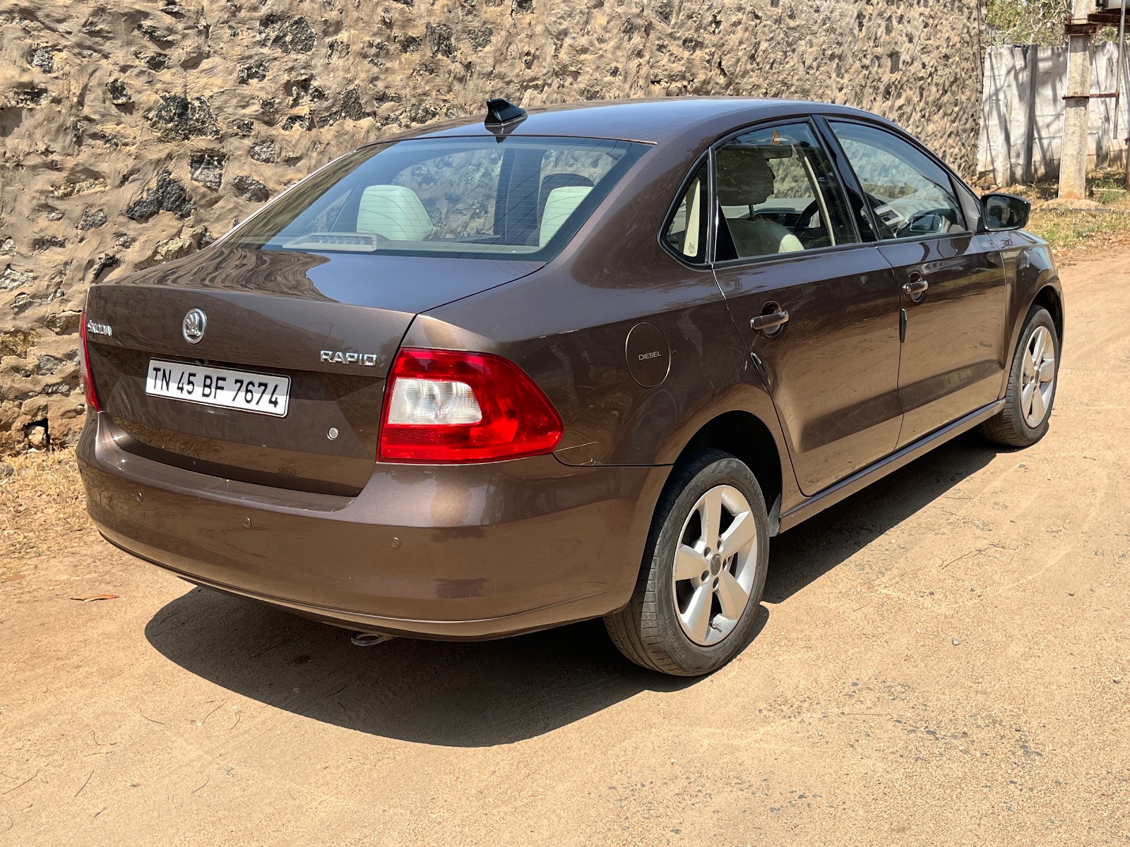 Skoda Rapid - Image 8