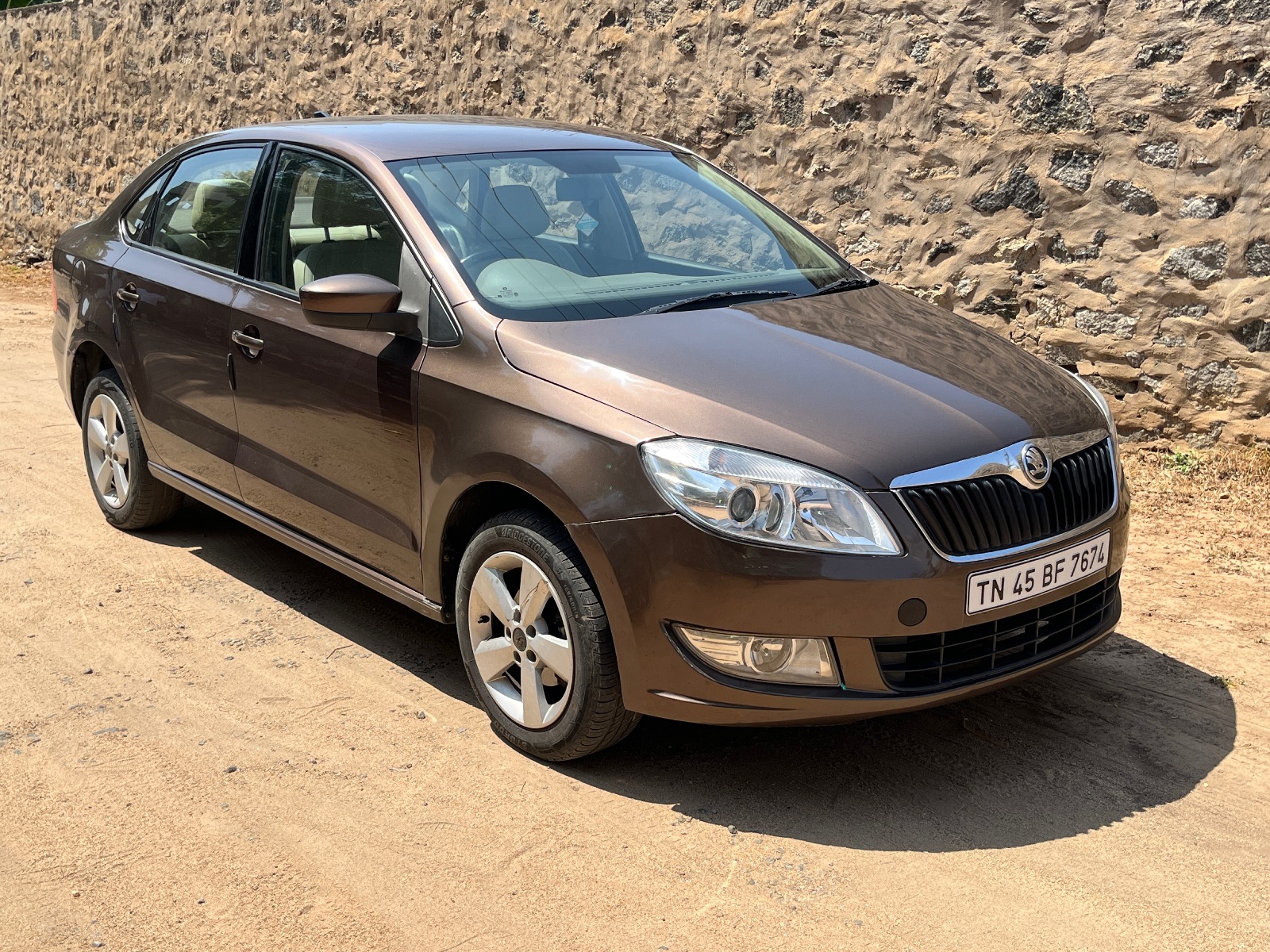 Skoda Rapid - Image 2
