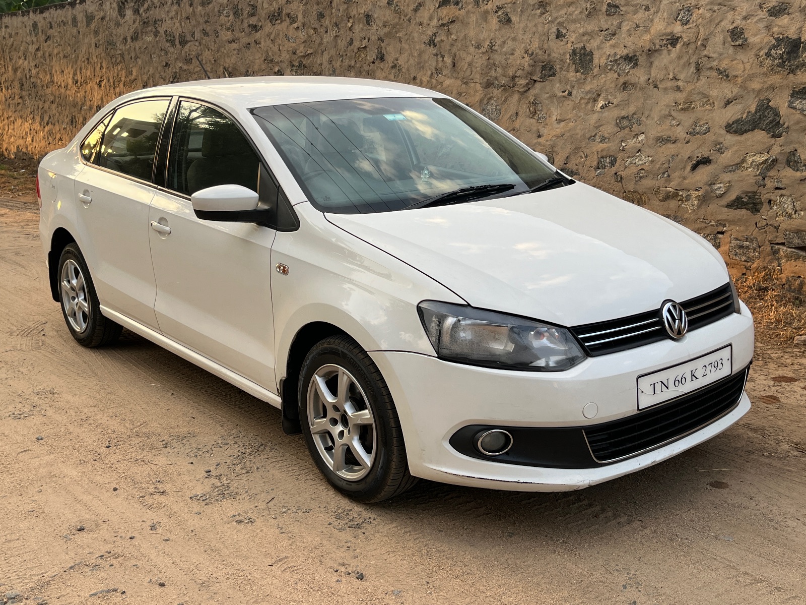 Volkswagen Vento - Image 2