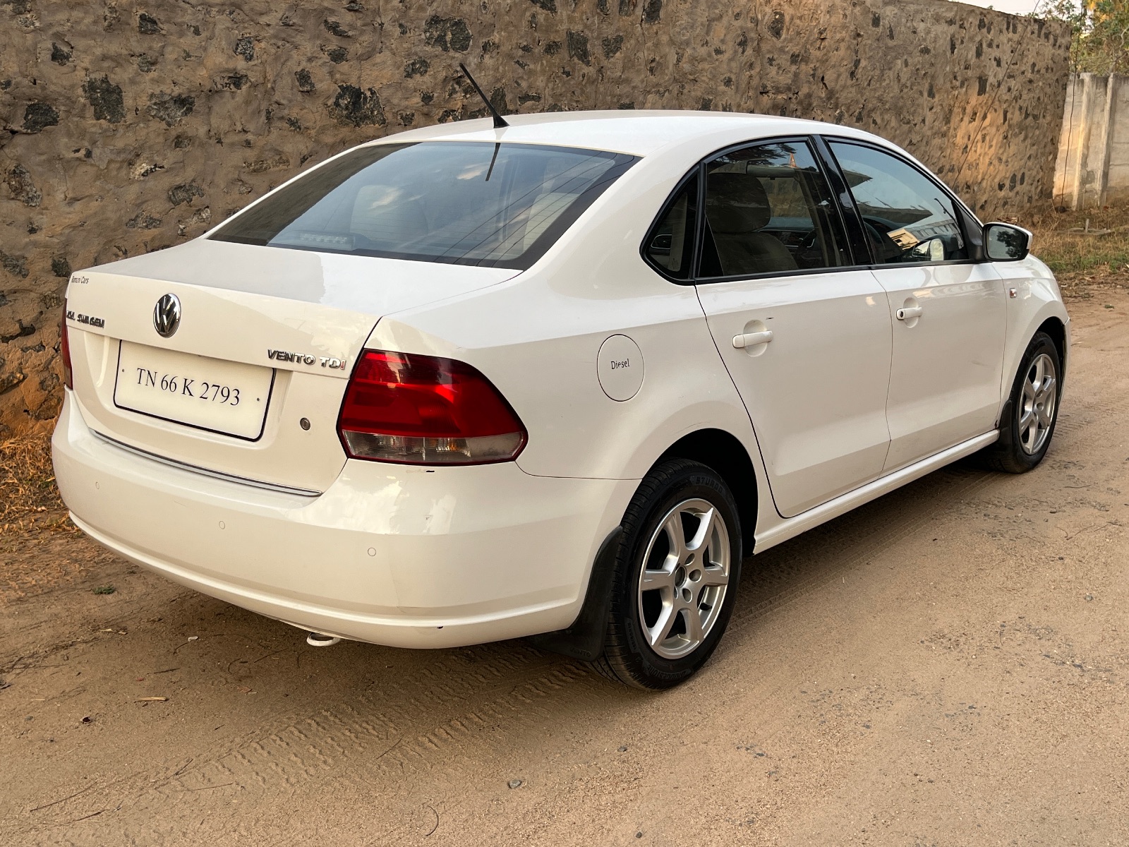 Volkswagen Vento - Image 5