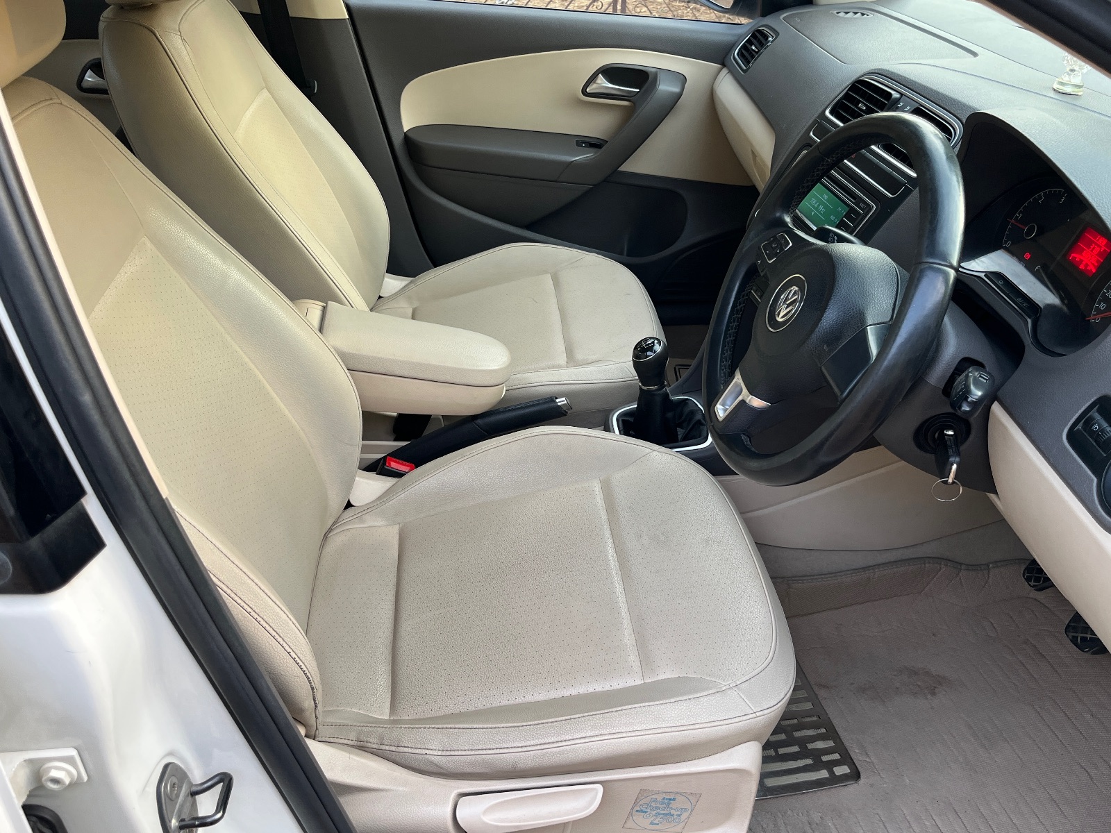 Volkswagen Vento - Image 7