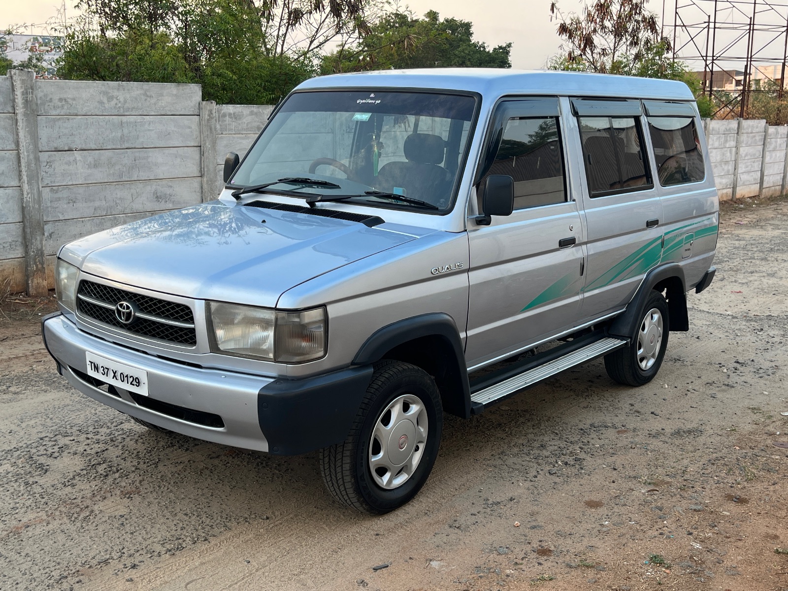 Toyota Qualis - Image 4