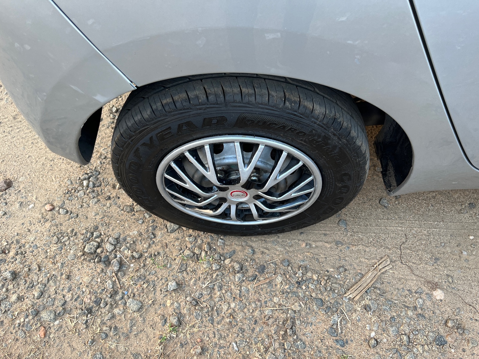 Hyundai Eon - Image 4