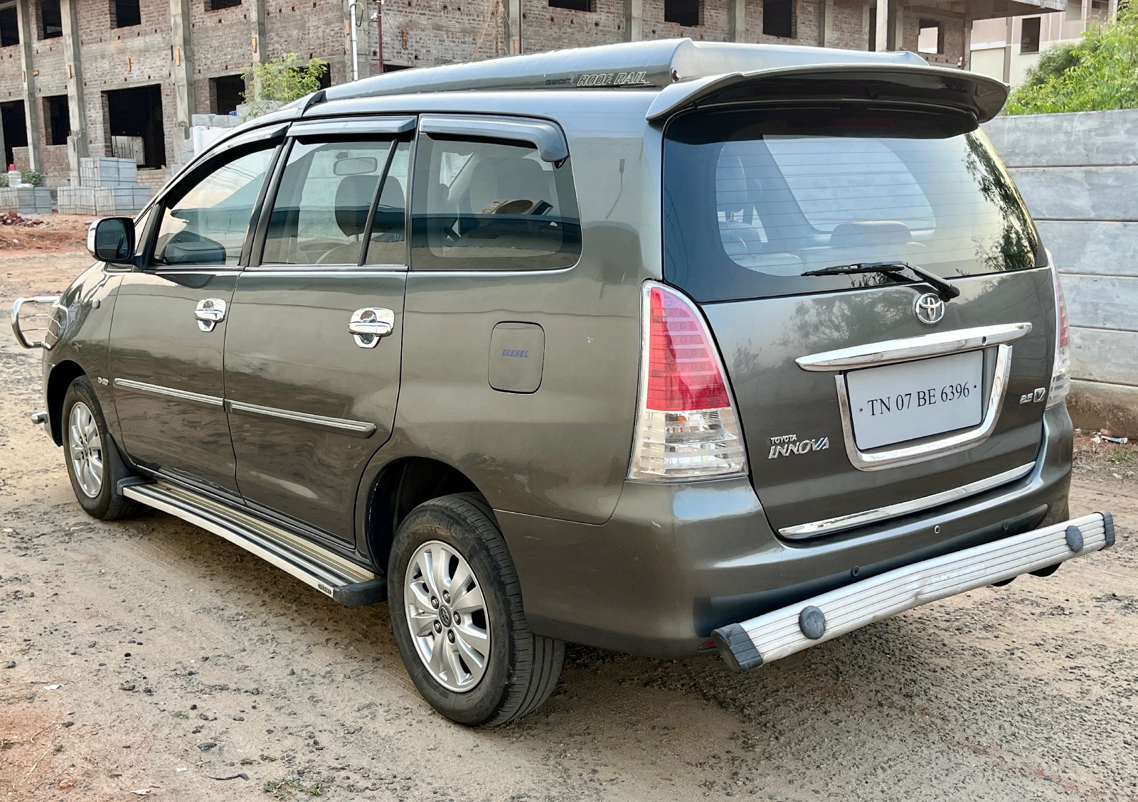 Toyota Innova - Image 4