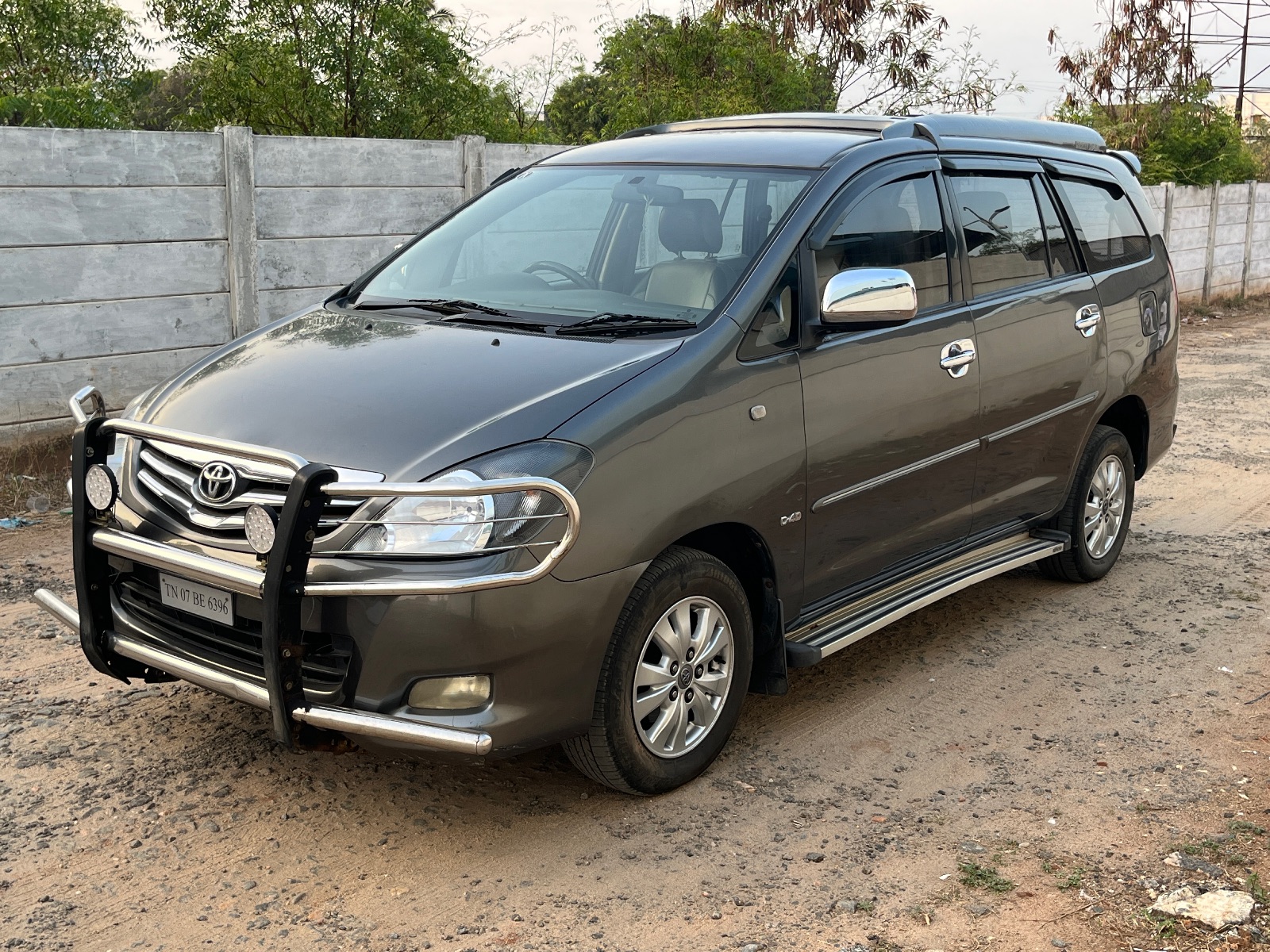 Toyota Innova - Image 6