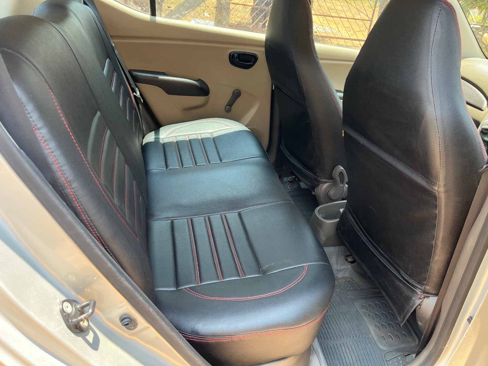 Hyundai i10 - Image 2