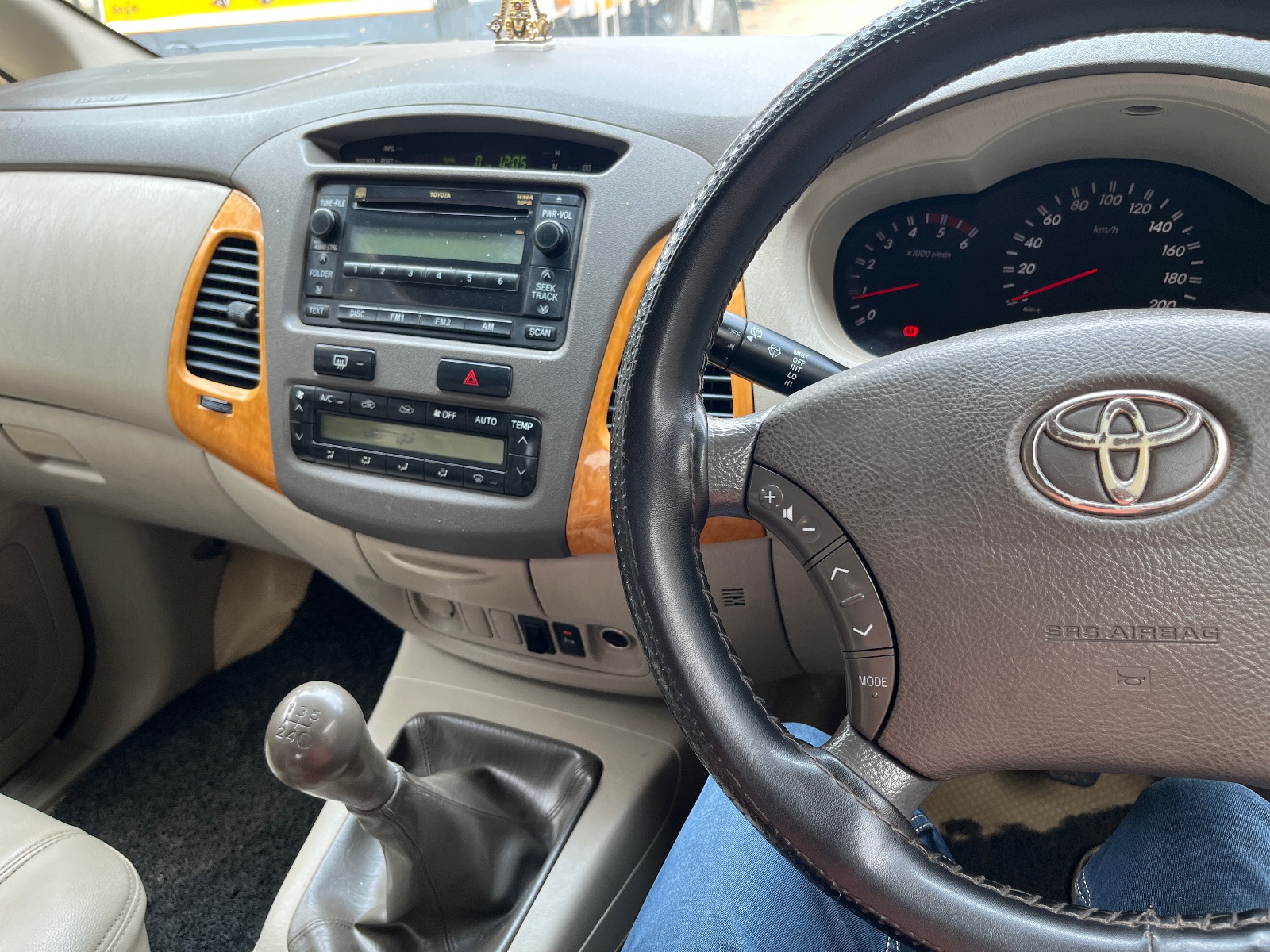 Toyota Innova - Image 5