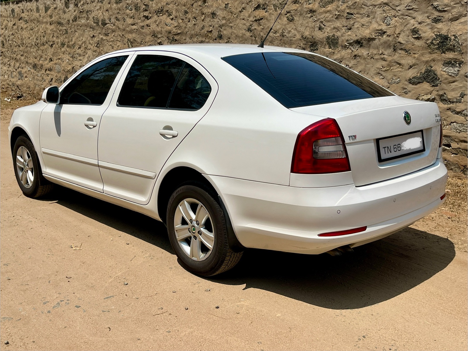 Skoda Laura - Image 5