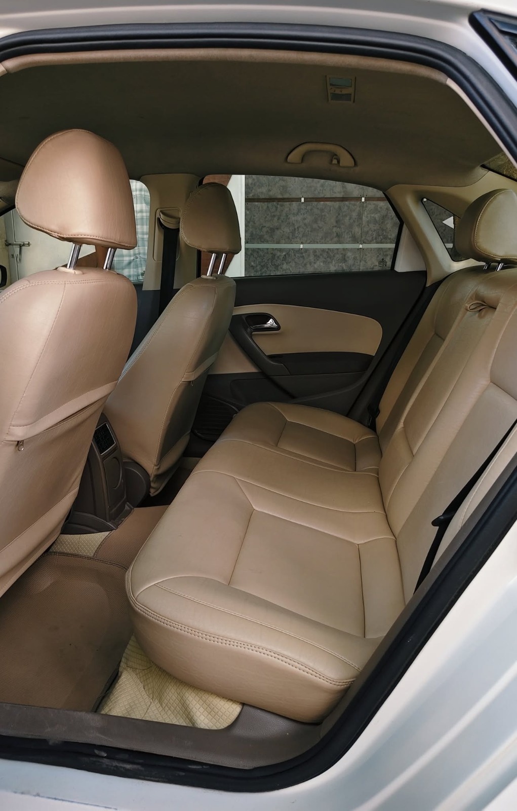 Skoda Rapid - Image 9