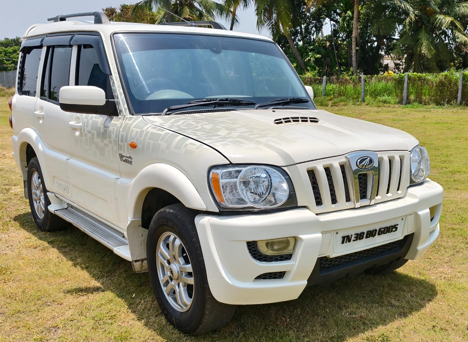 Mahindra Scorpio - Image 2
