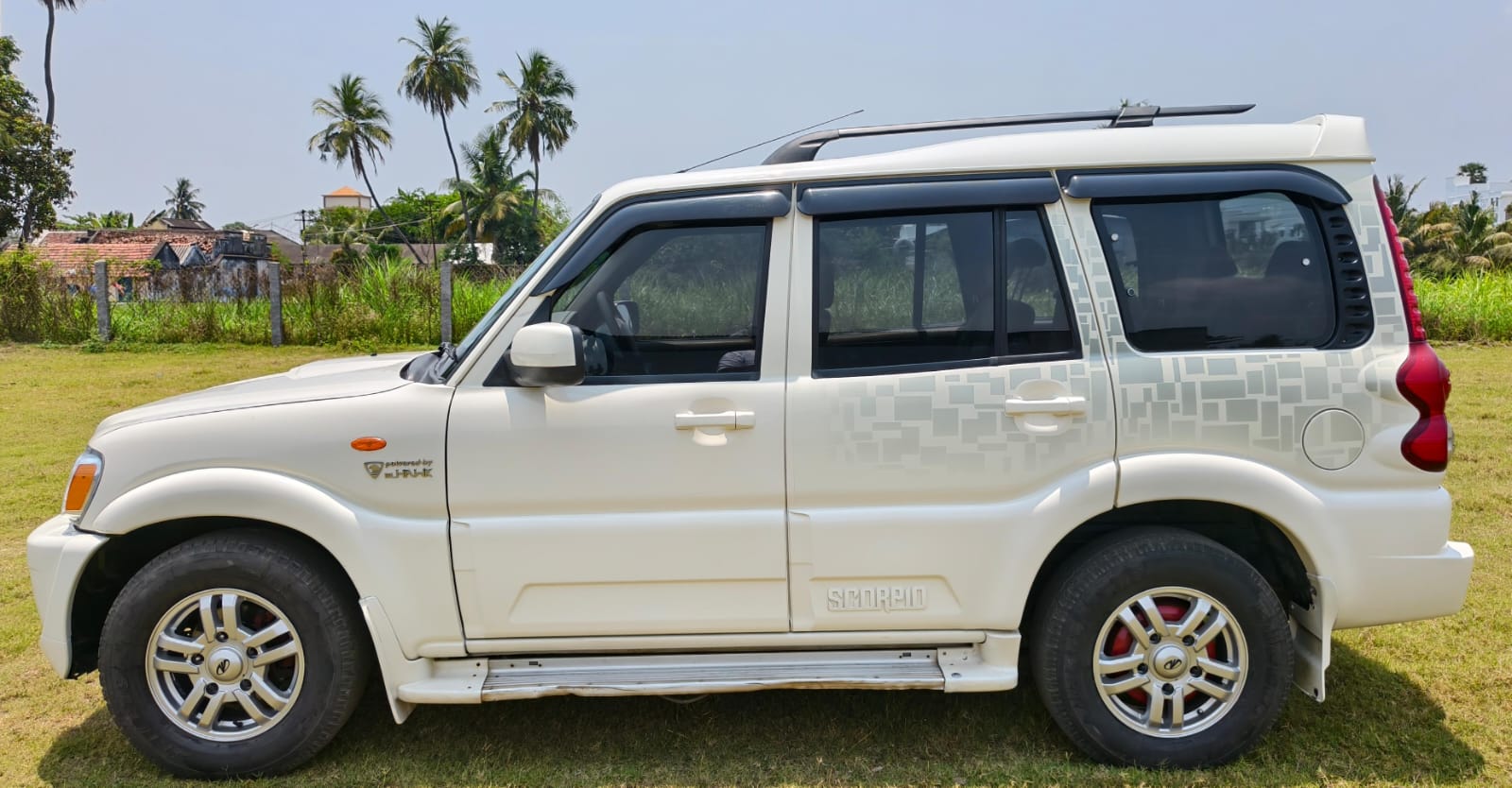 Mahindra Scorpio - Image 8