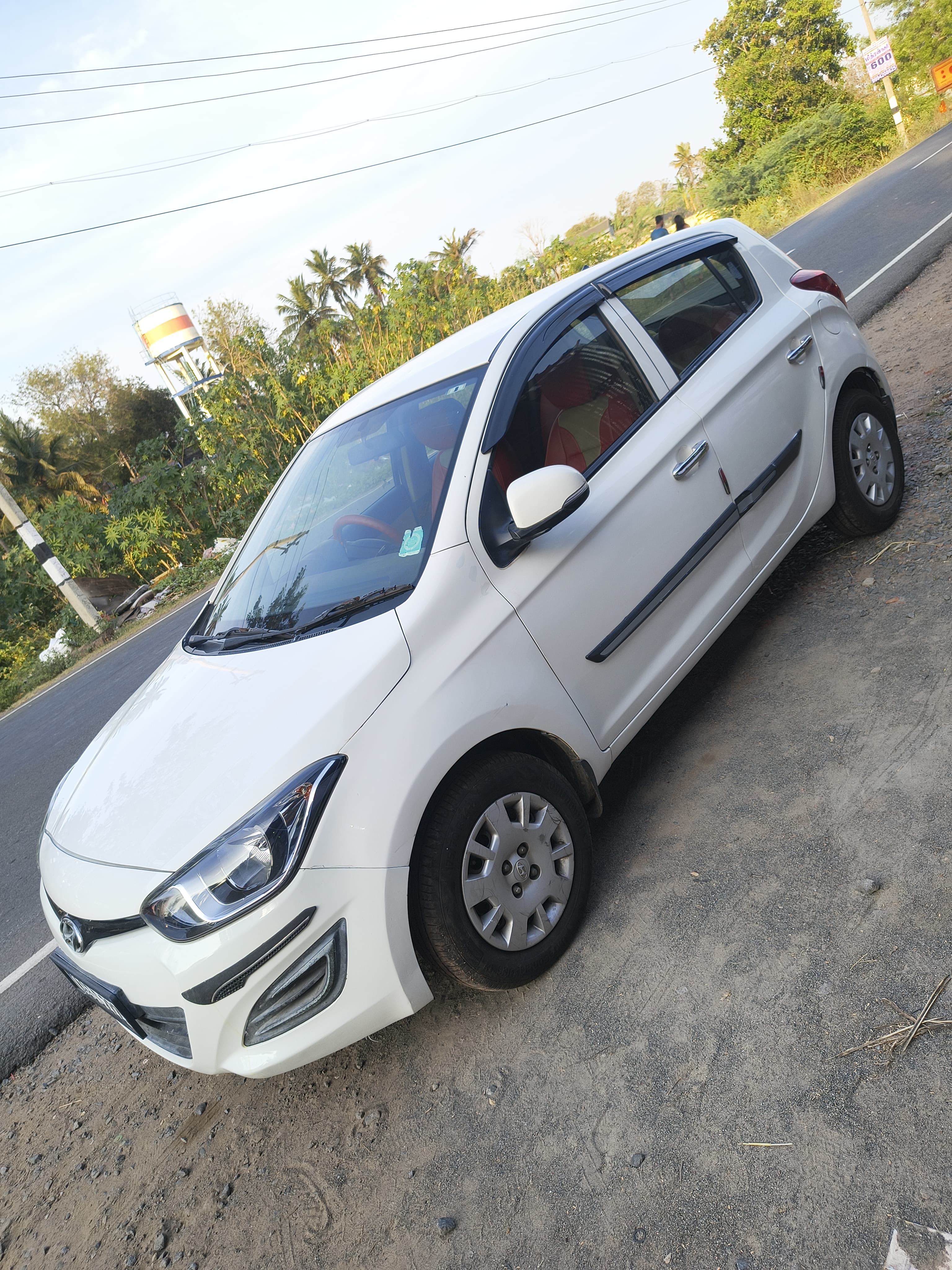 Hyundai i20 - Image 9