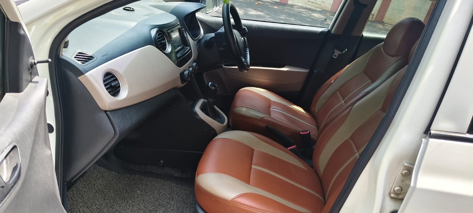 Hyundai Xcent - Image 13