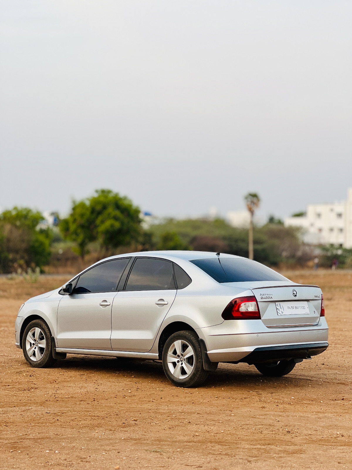 Skoda Rapid - Image 2