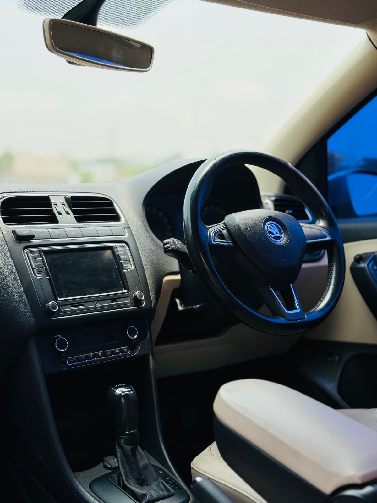 Skoda Rapid - Image 9