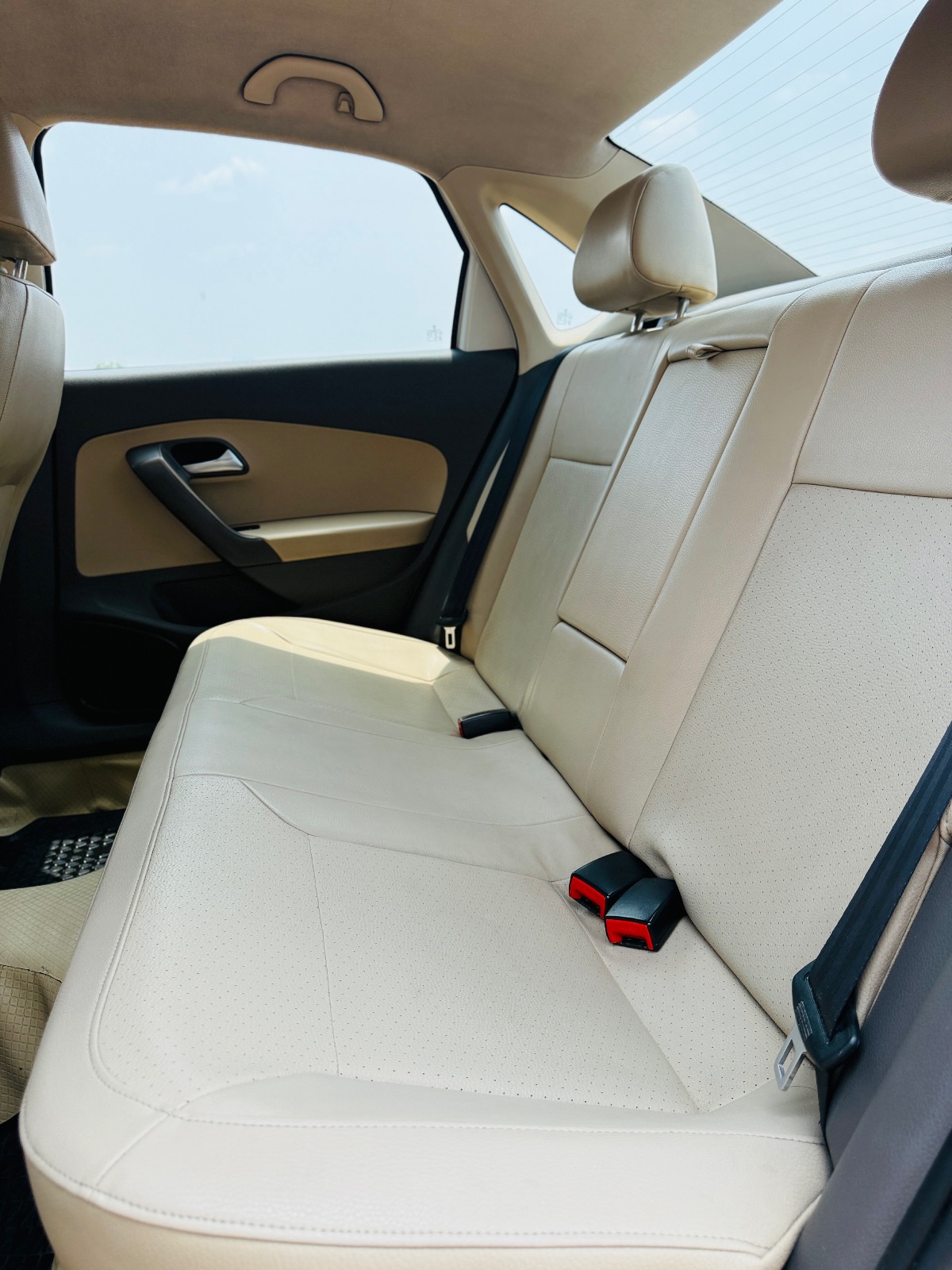 Volkswagen Vento - Image 8