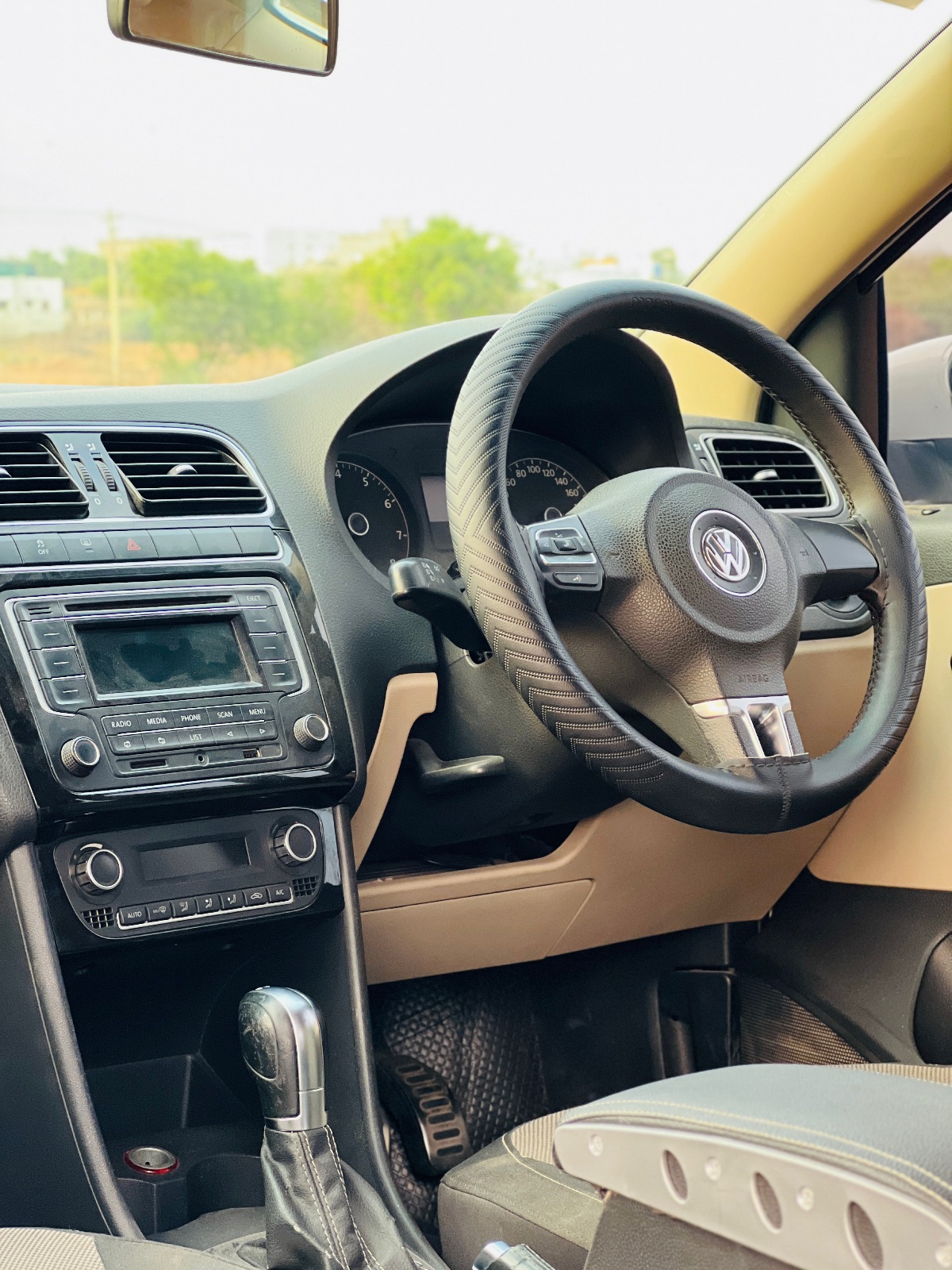 Volkswagen Polo - Image 4