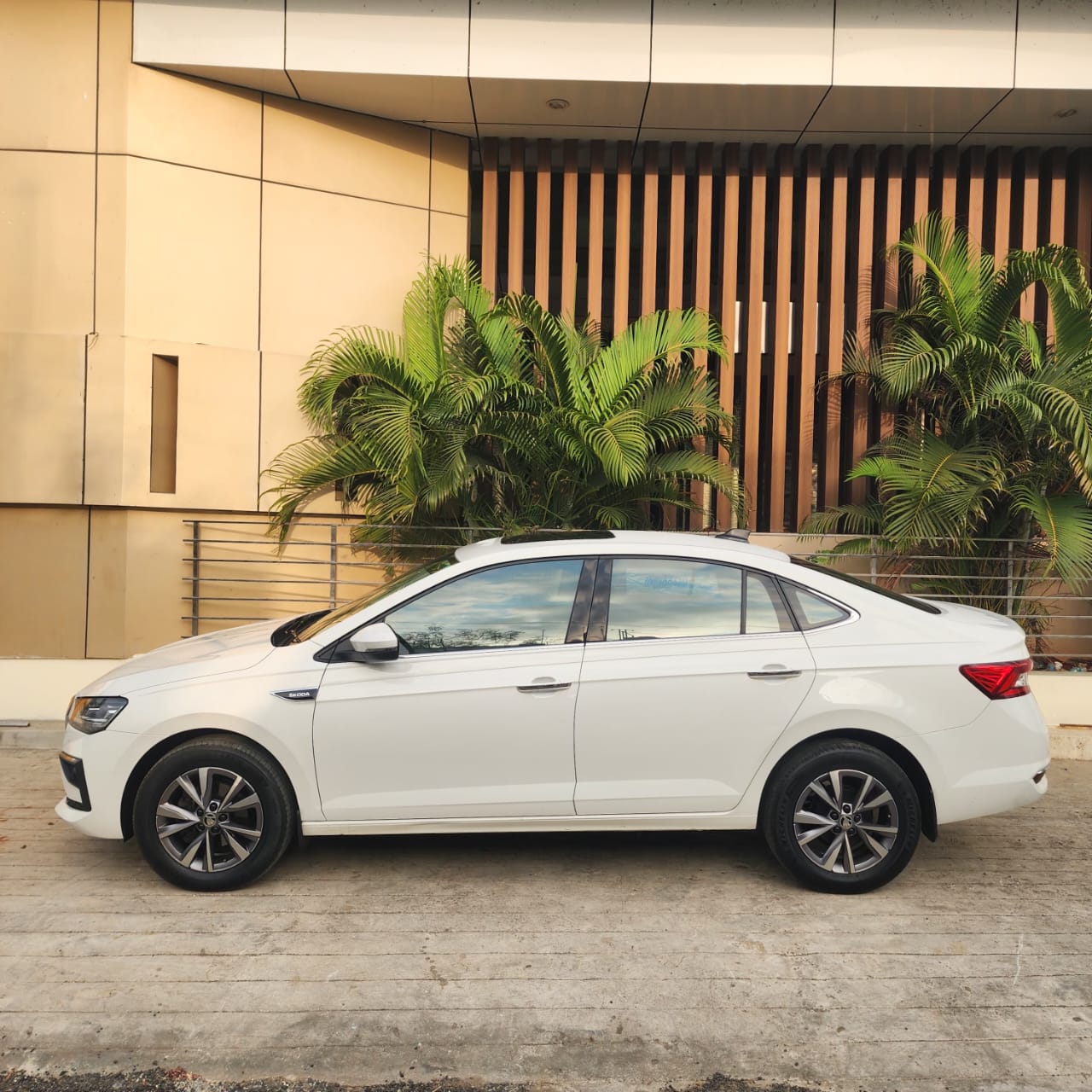 Skoda SLAVIA - Image 7