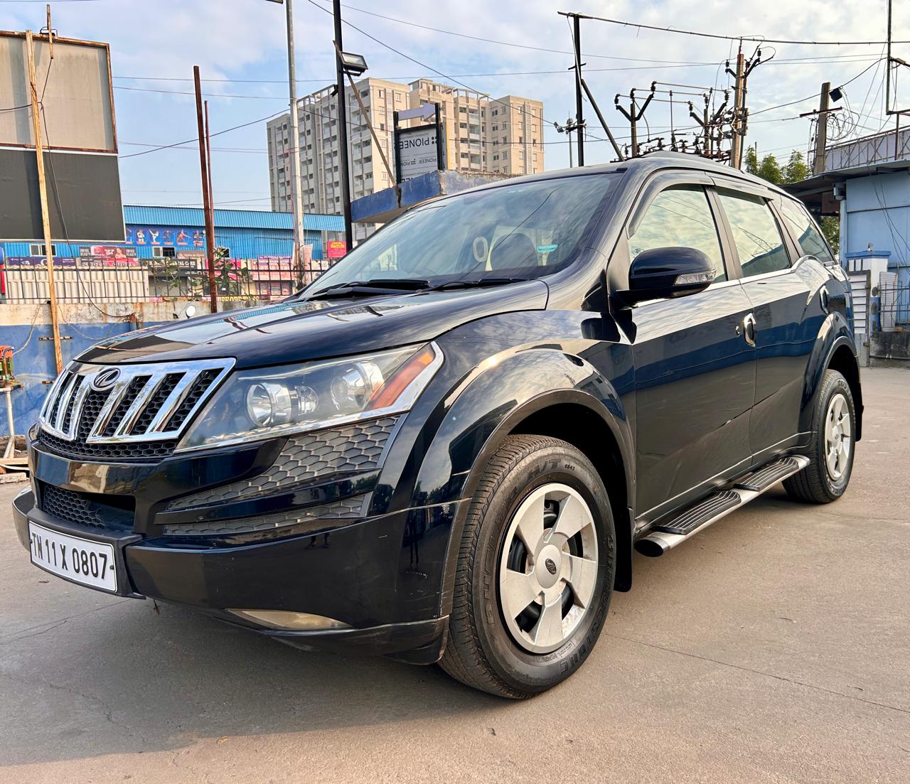 Mahindra XUV500 - Image 3
