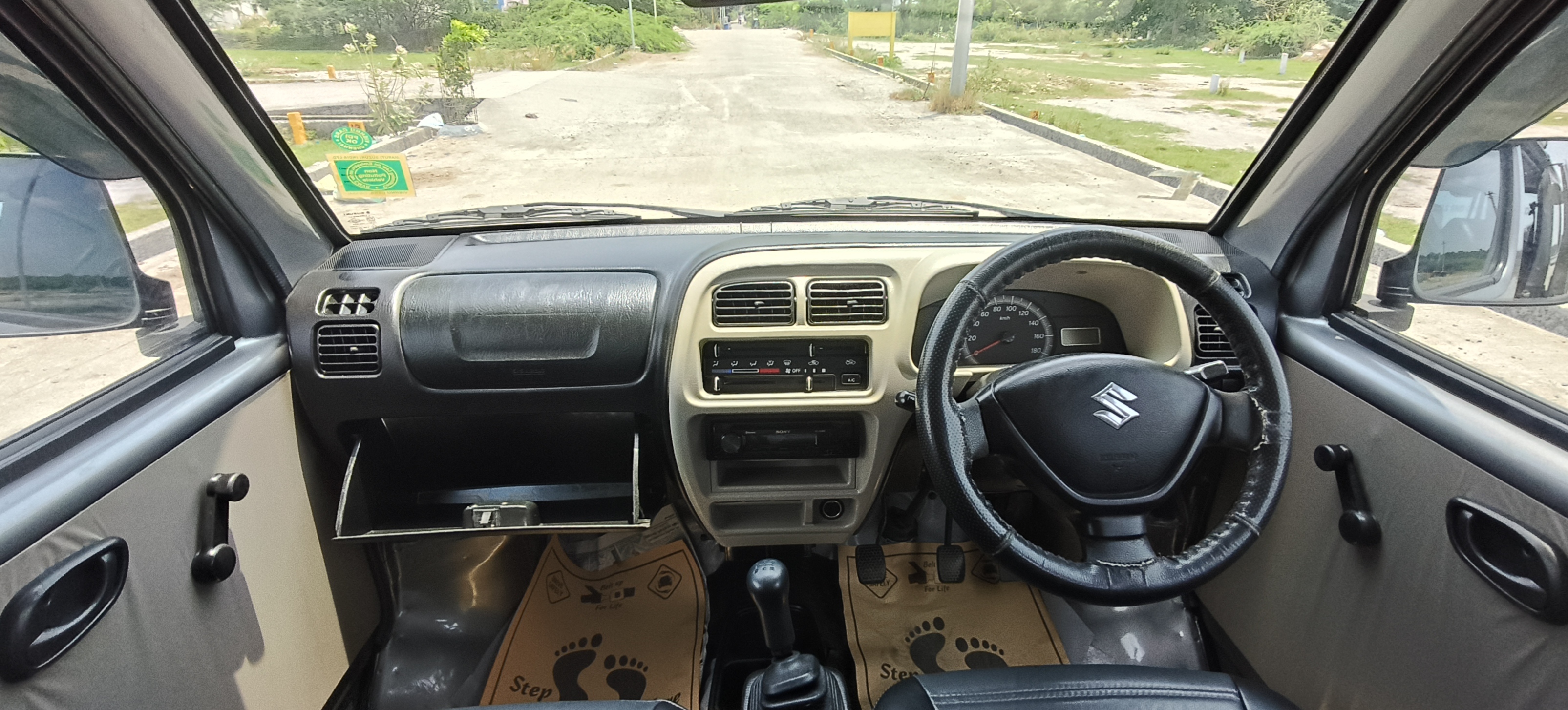 Maruti Suzuki Eeco - Image 11