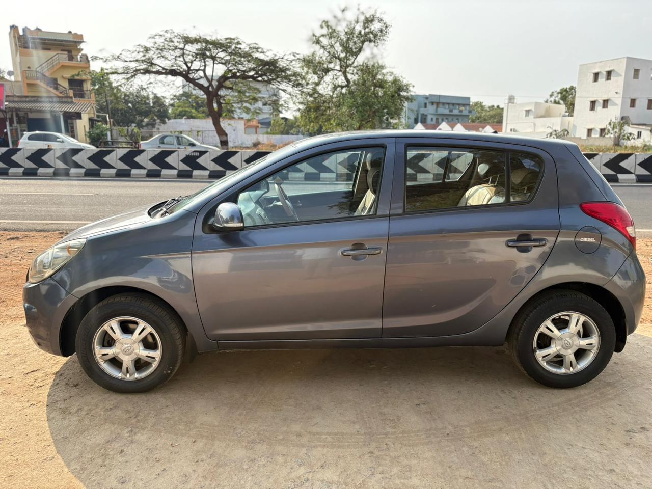Hyundai i20 - Image 2