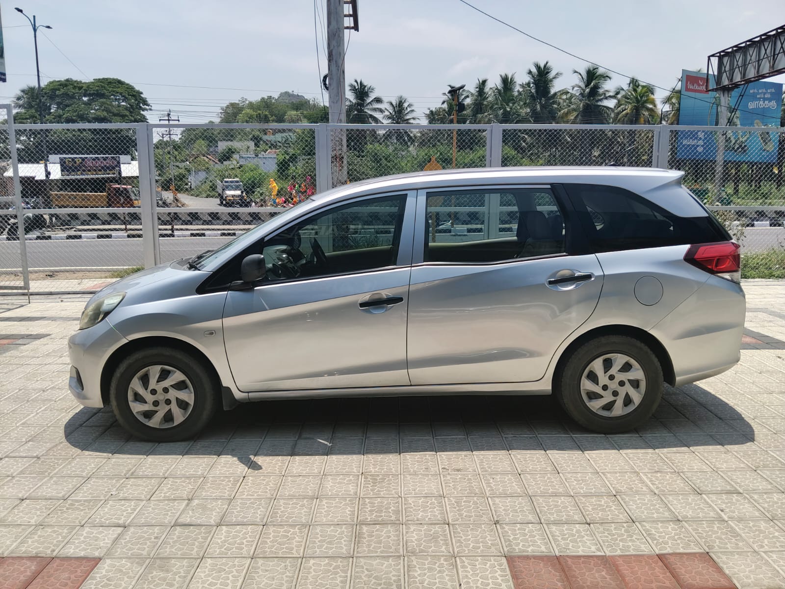 Honda Mobilio - Image 6