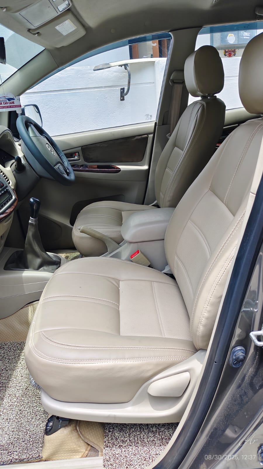 Toyota Innova - Image 3
