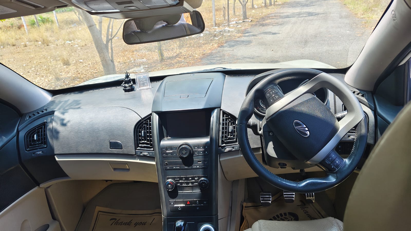 Mahindra XUV 500 - Image 7