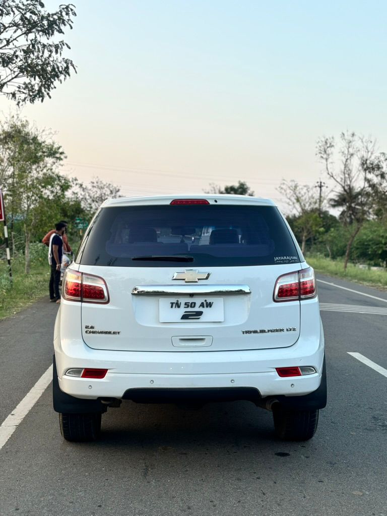 Chevrolet TRAILBLAZER - Image 9