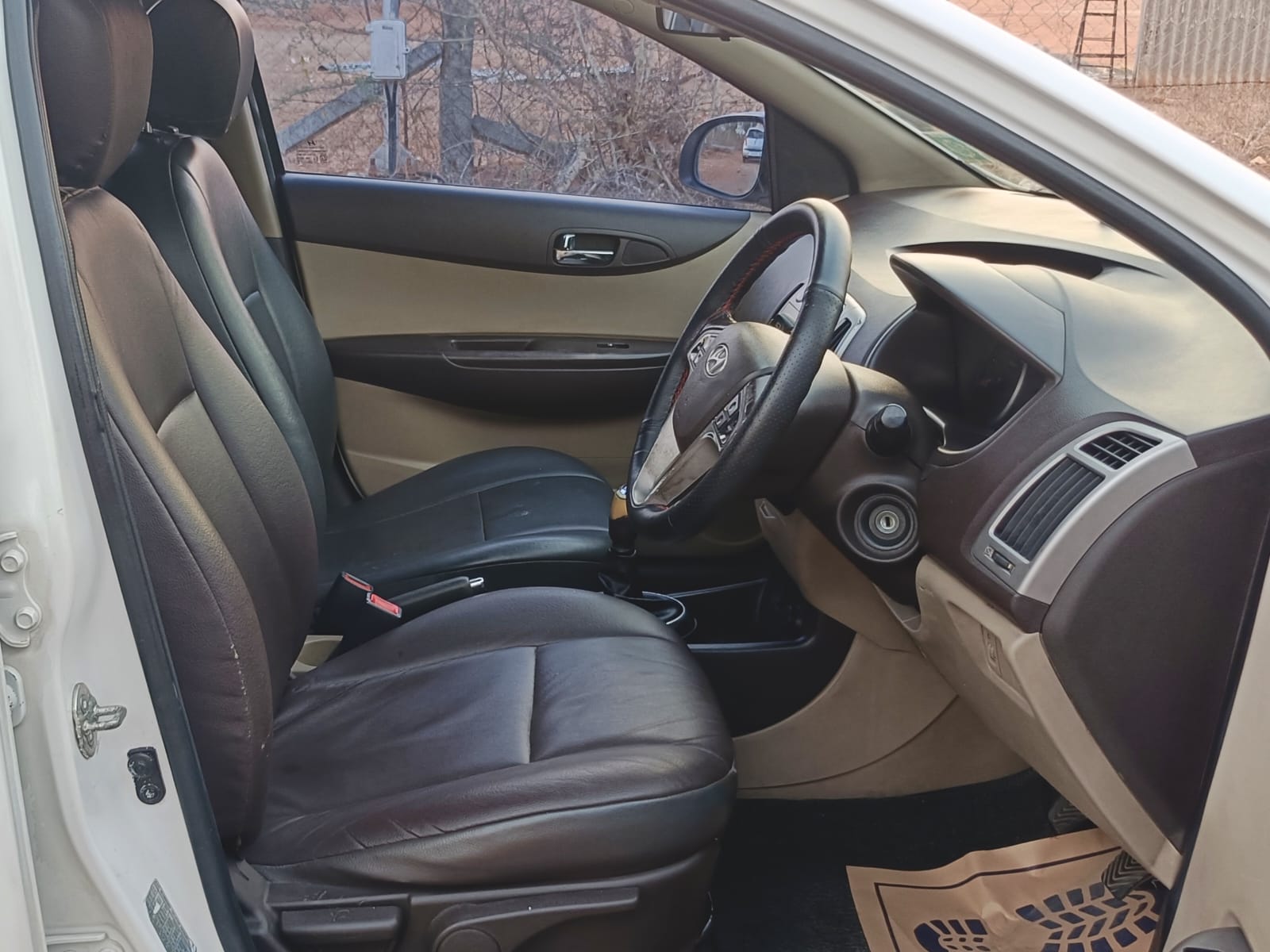 Hyundai i20 - Image 9