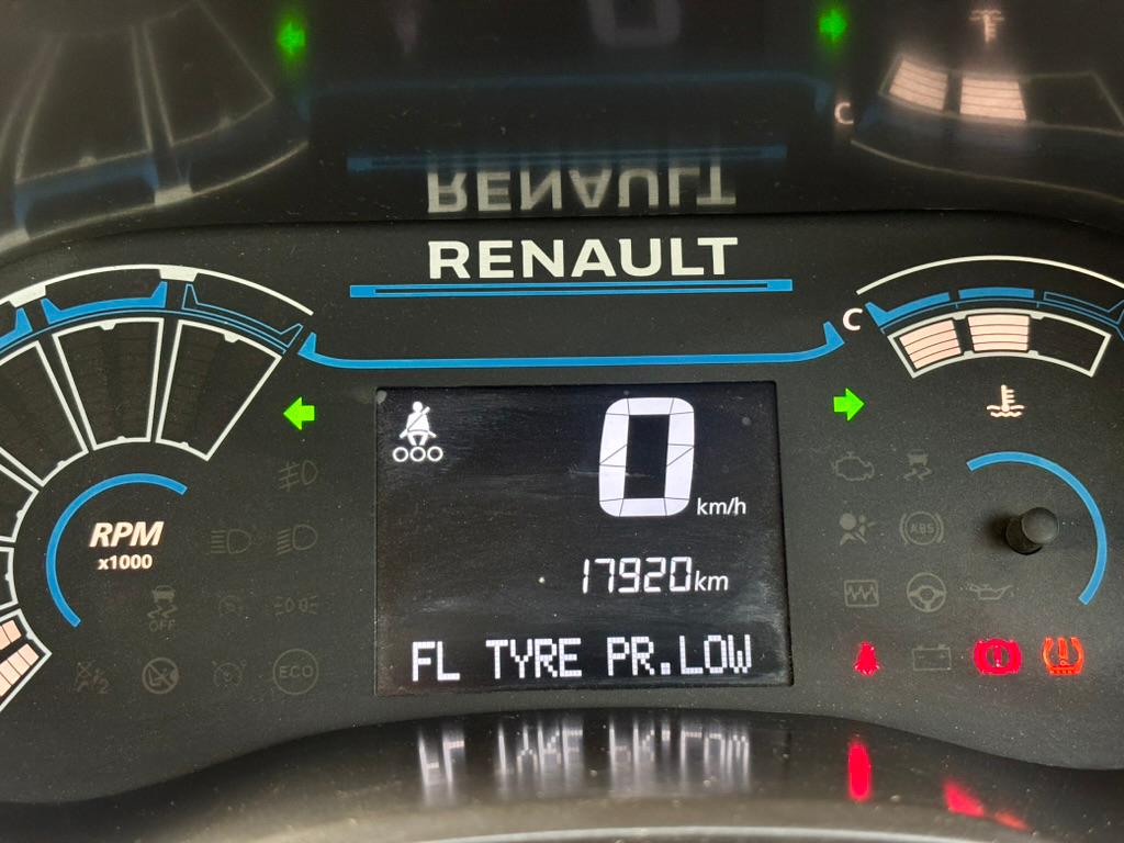 Renault Triber - Image 3