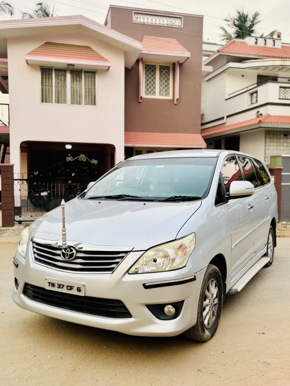 Toyota Innova - Image 10