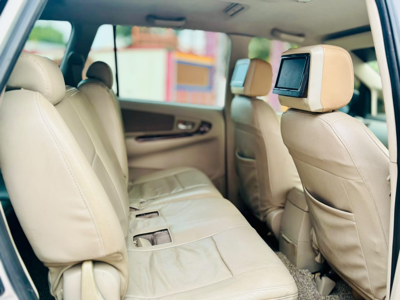 Toyota Innova - Image 4