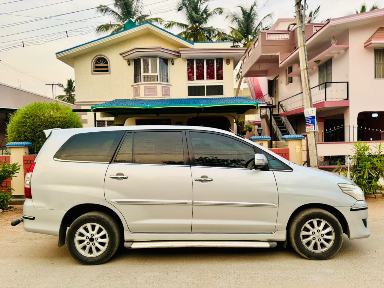 Toyota Innova - Image 9