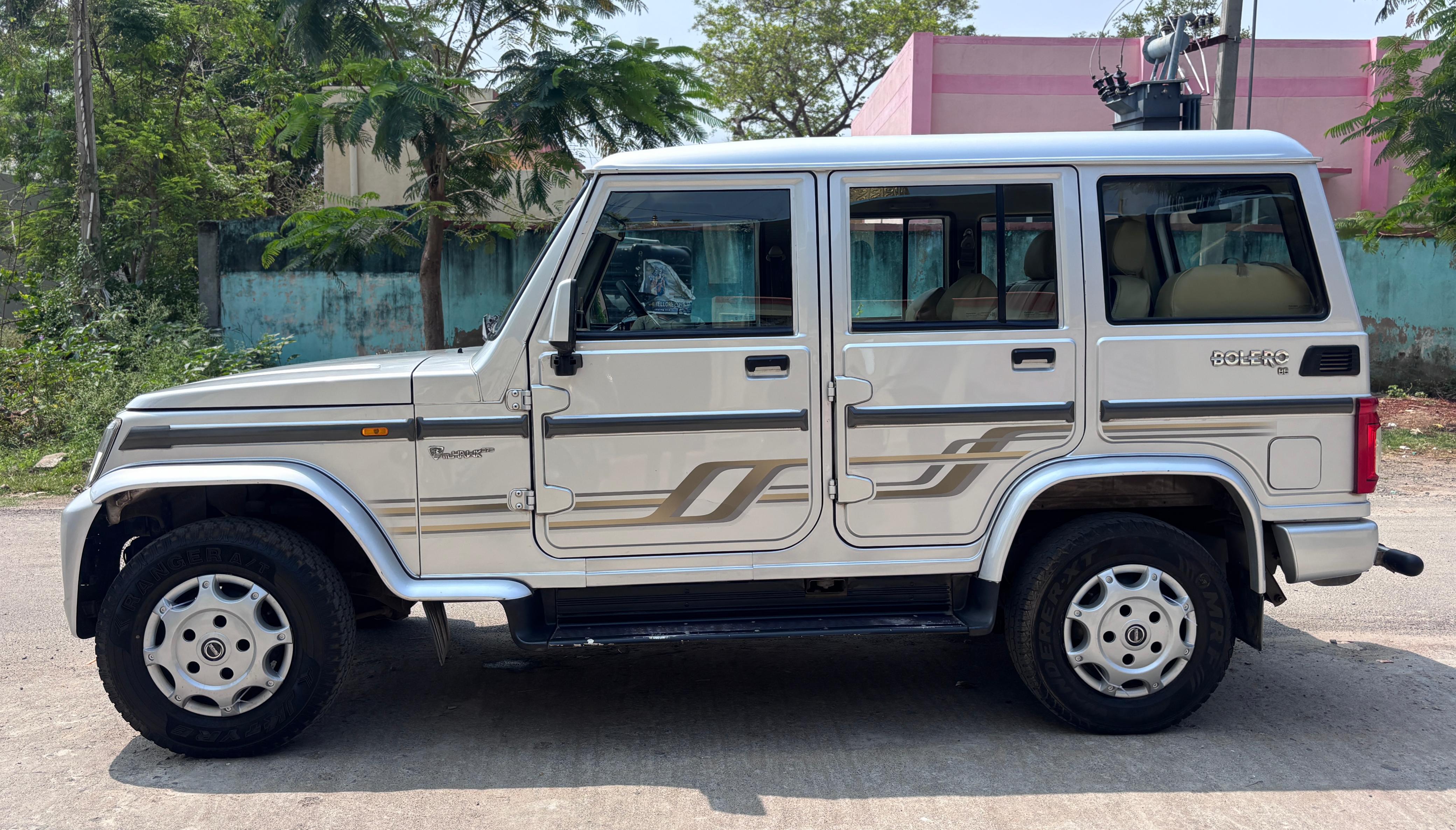 Mahindra Bolero - Image 11