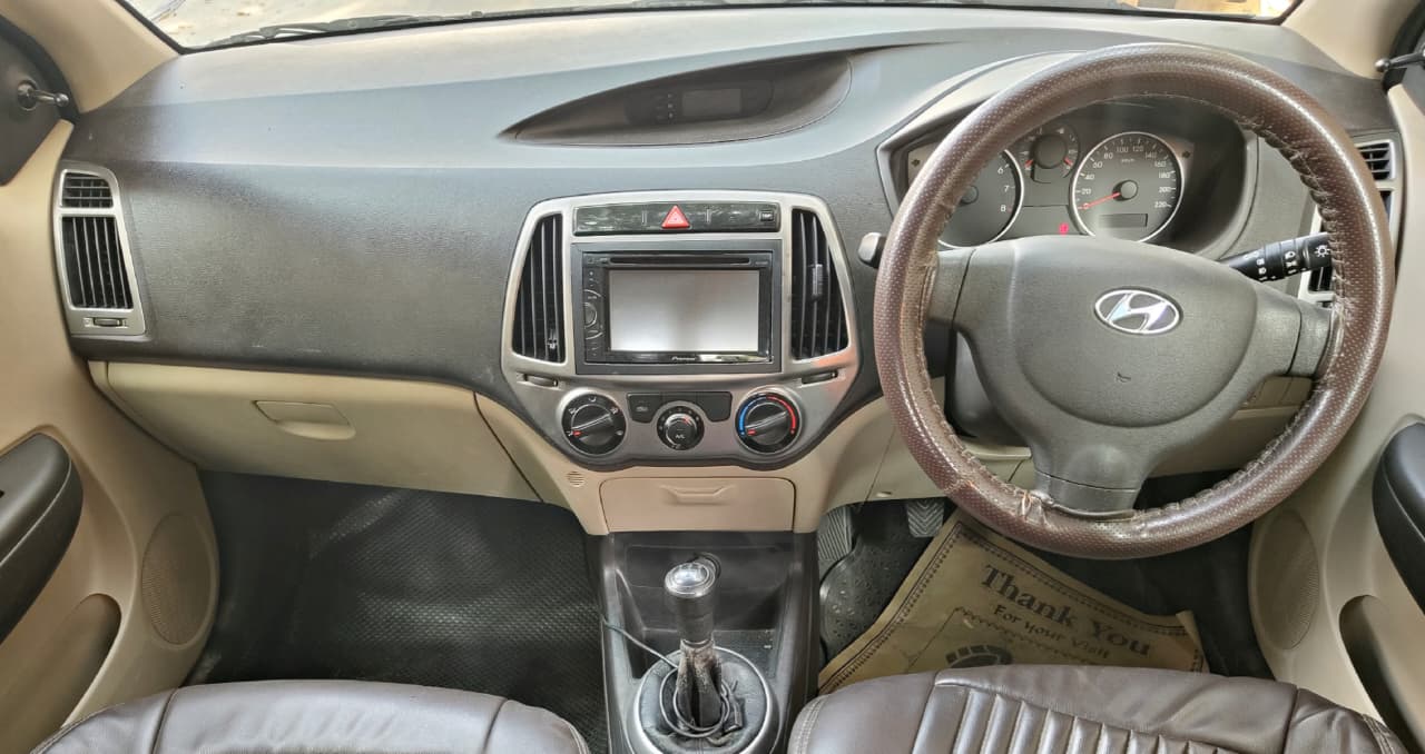Hyundai i20 - Image 2