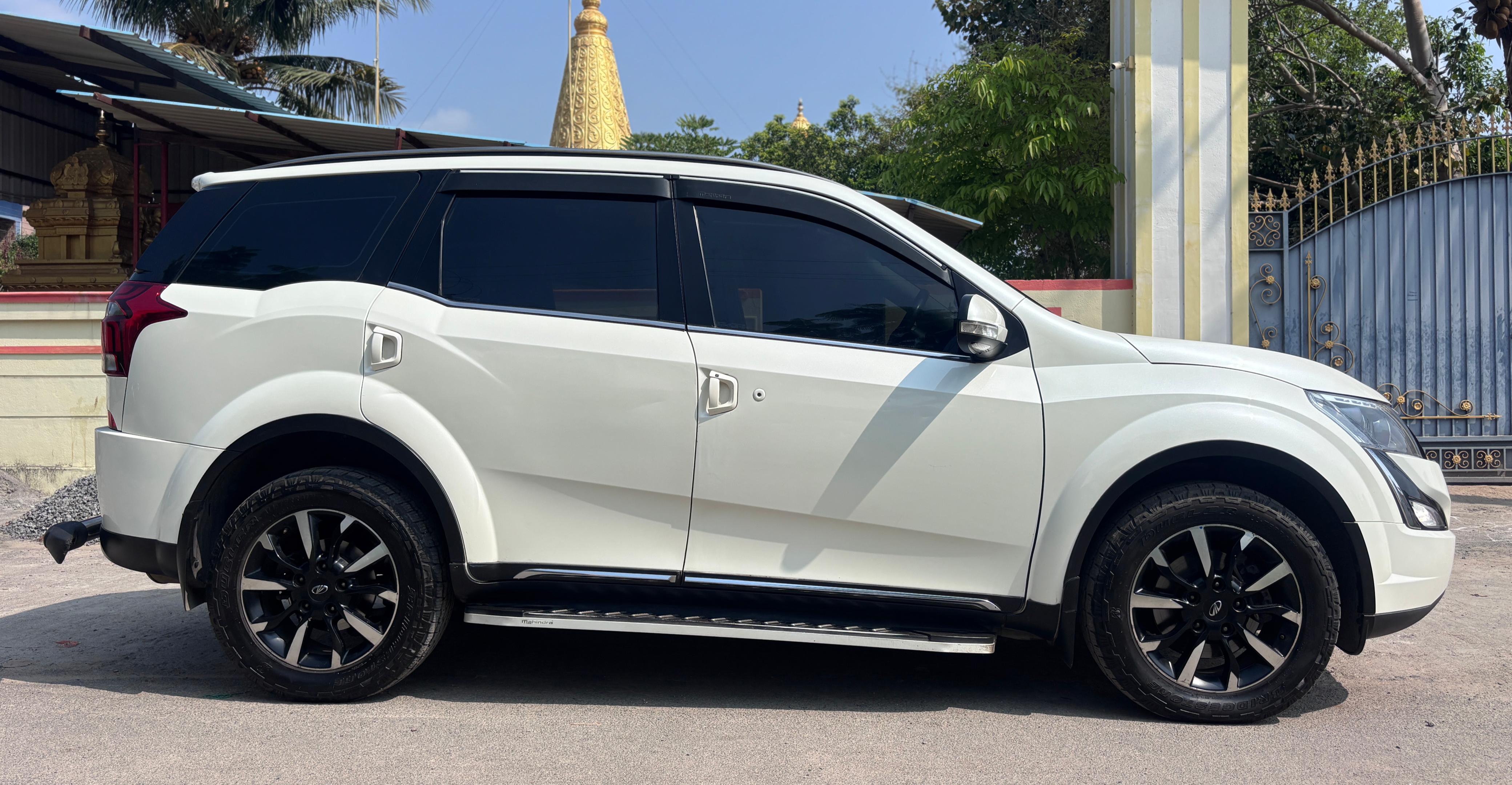 Mahindra XUV500 - Image 8