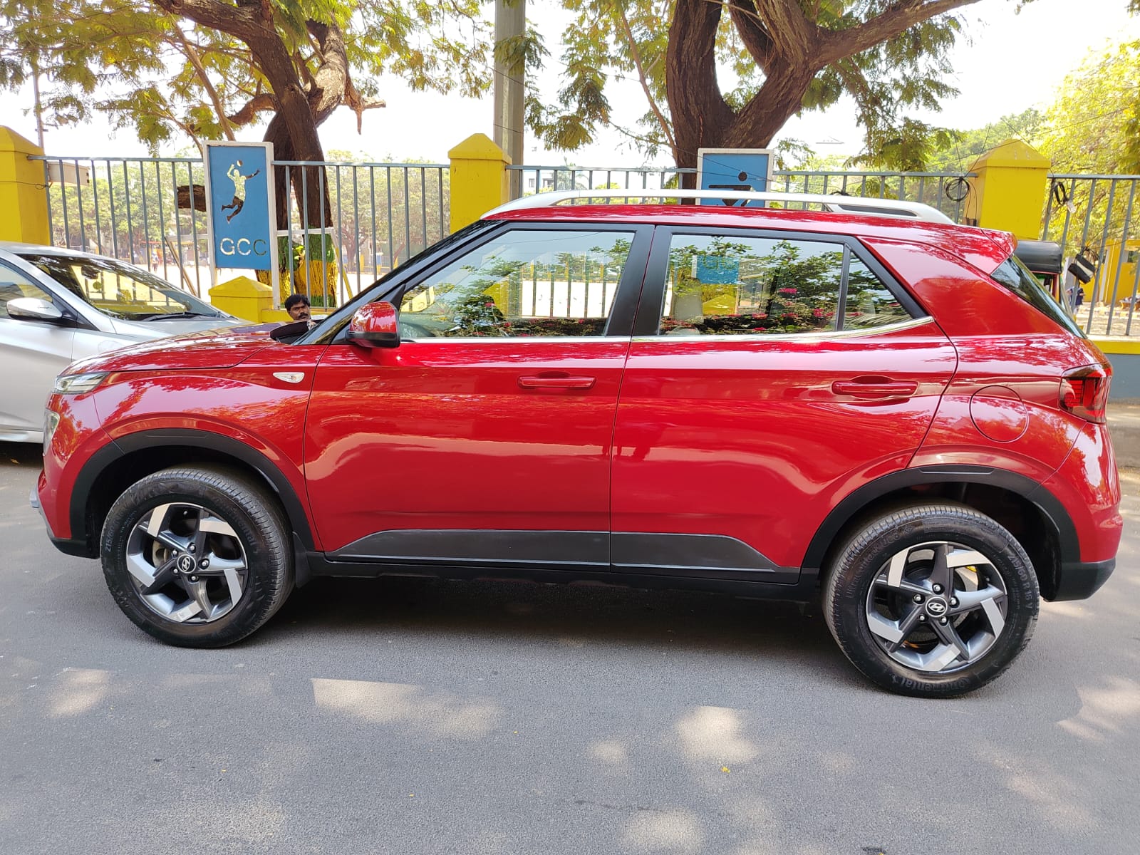 Hyundai Venue - Image 8