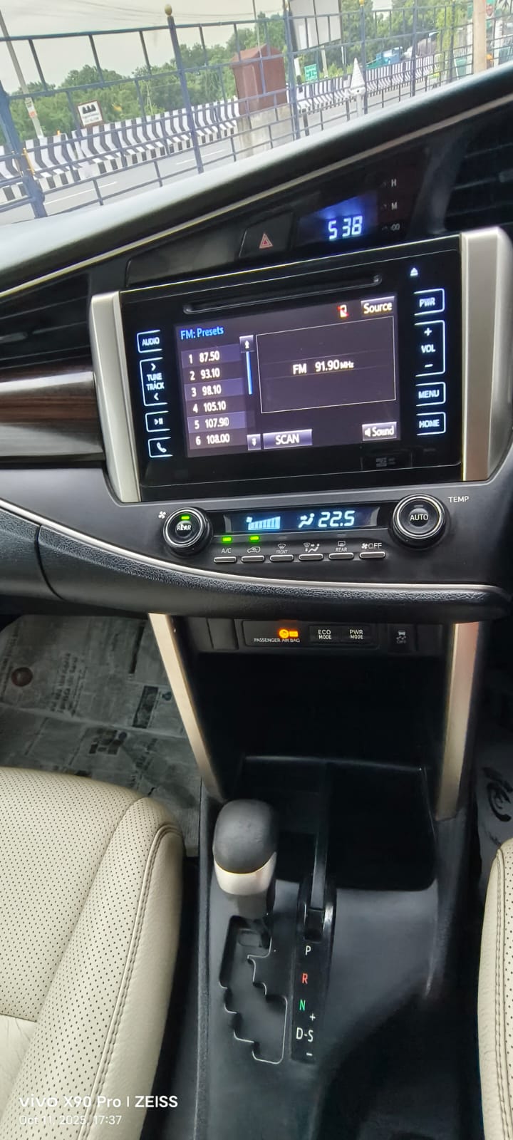 Toyota Innova Crysta